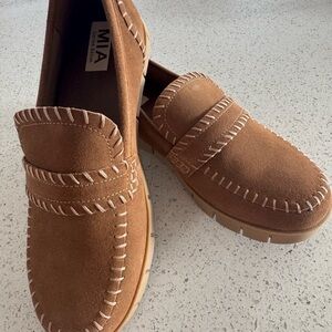 MIA women’s Tan Loafers with Stitch Detail